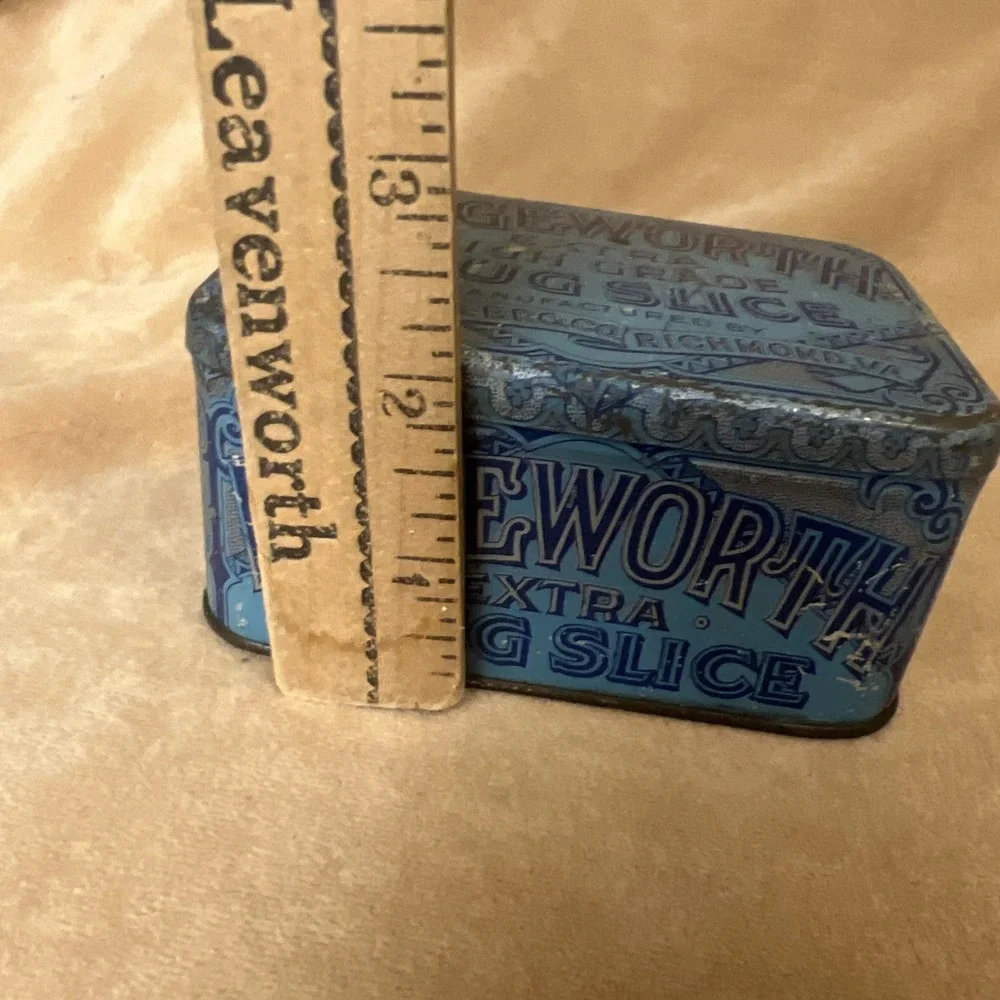 VINTAGE BLUE TIN Edgeworth Extra High Grade Plug Slice Tim